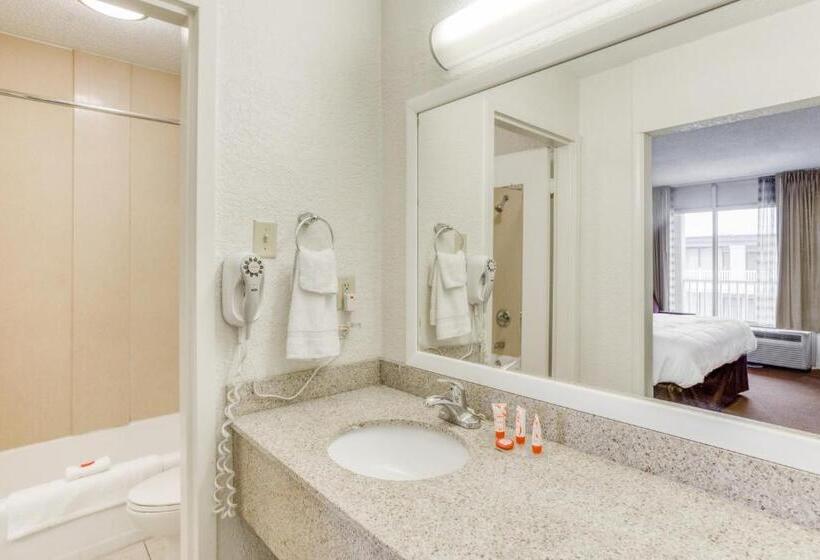 בית מלון כפרי Quality Inn