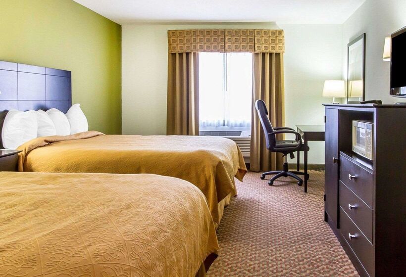 Отель Quality Inn