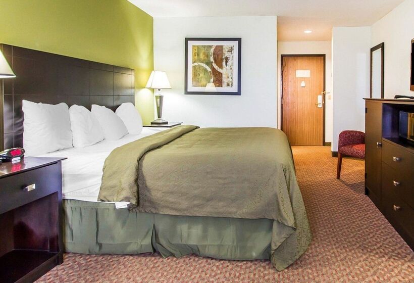 Отель Quality Inn