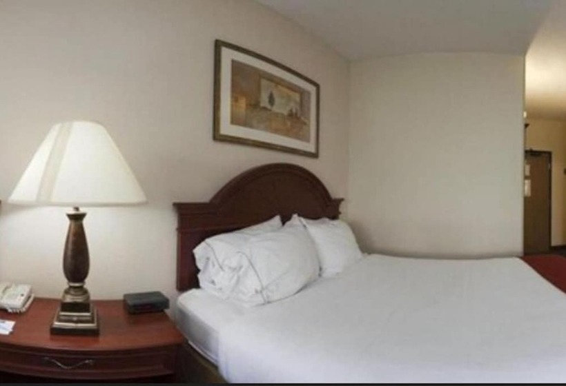 هتل Quality Inn & Suites