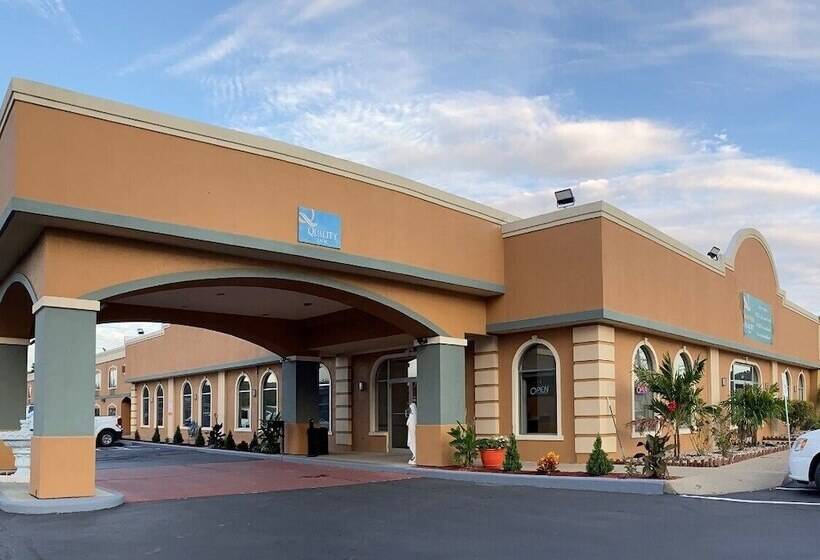 فندق Quality Inn