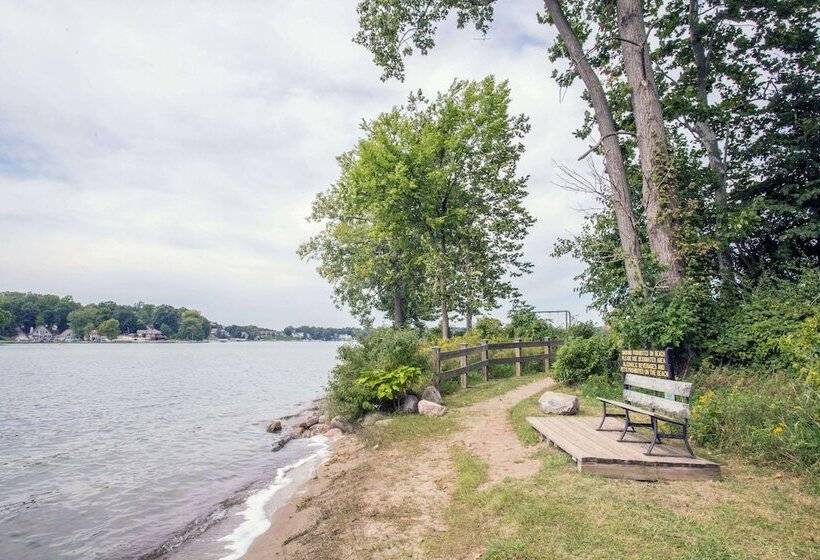 فندق Ramada By Wyndham Angola/fremont Area