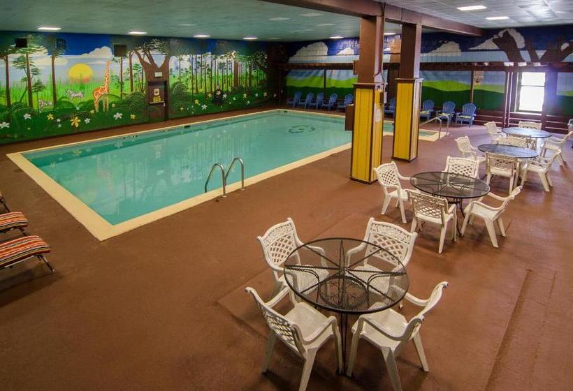 فندق Ramada By Wyndham Angola/fremont Area