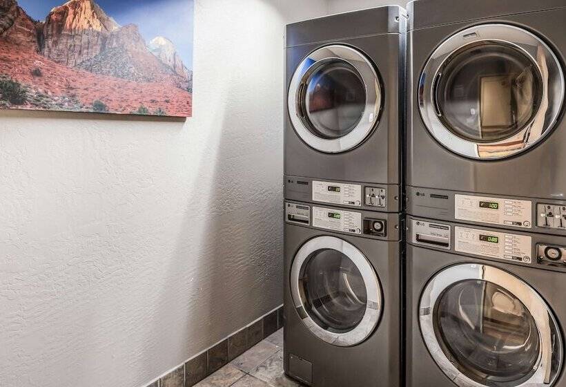 בית מלון כפרי Red Lion Inn & Suites Goodyear