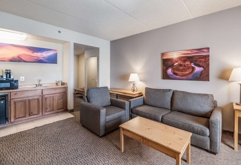 בית מלון כפרי Red Lion Inn & Suites Goodyear