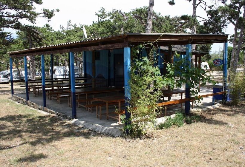 בית מלון כפרי Kamp Planik  Campsite