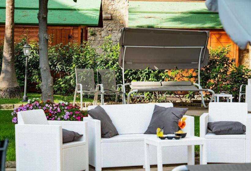 مسافرخانه Villa Elisio Hotel & Spa