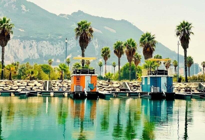 هتل Boat Haus Mediterranean Experience Alcaidesa  La Linea