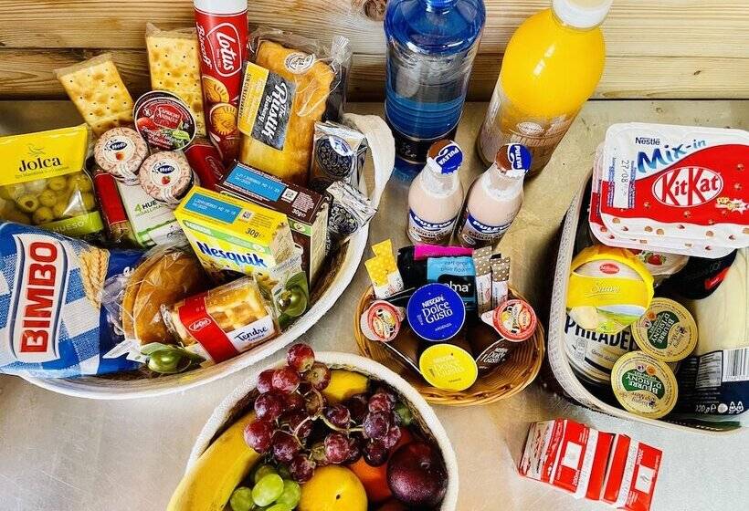 هتل Boat Haus Mediterranean Experience Alcaidesa  La Linea