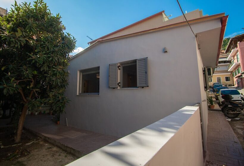 Ithaka Deluxe Home