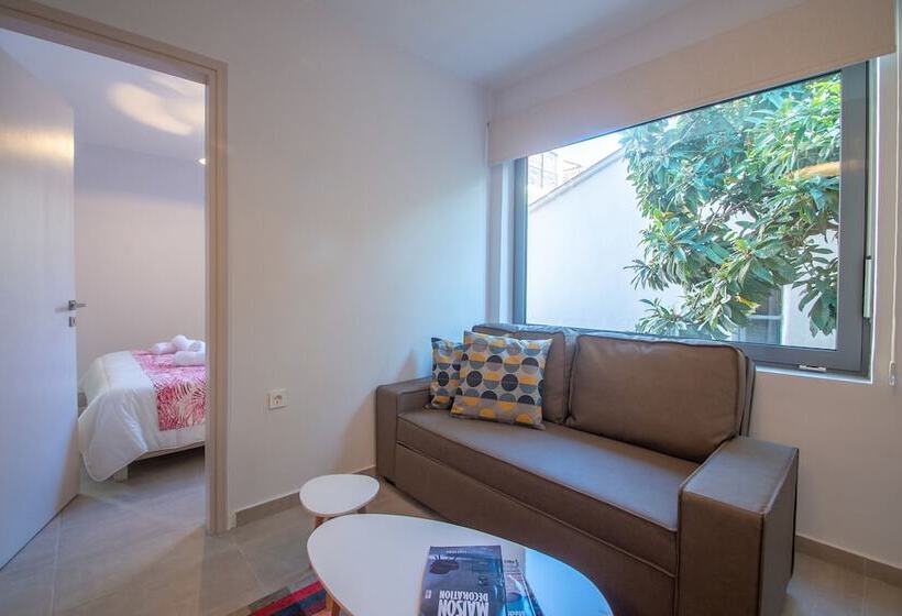 Ithaka Deluxe Home