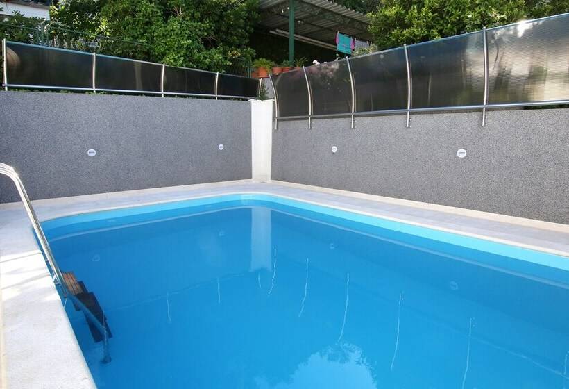 Luxury House With Pool