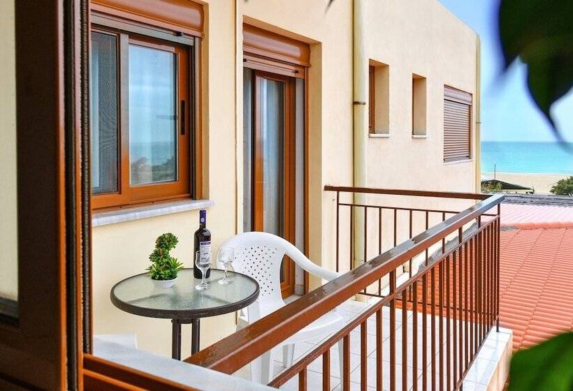 פנסיון En Plo Rooms