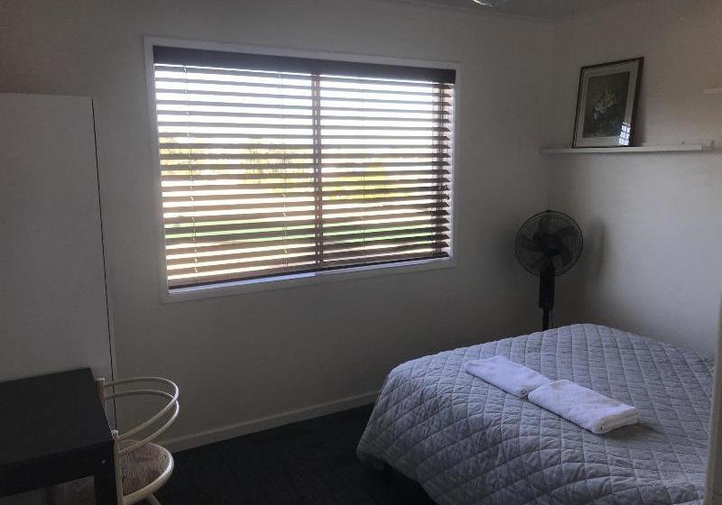펜션 Nerang 66 House
