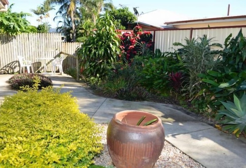 Redland Bay Motel