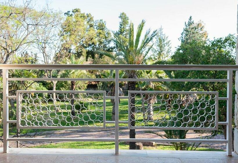 Villa Entrenaranjos
