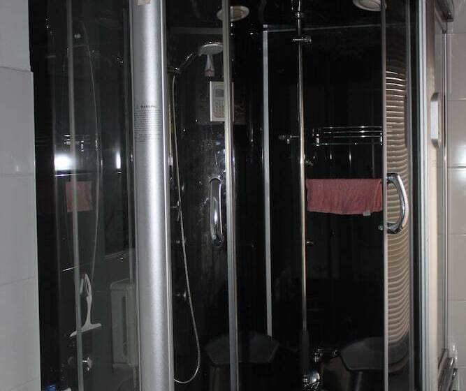 فندق فئة نجمة واحدة Privatzimmer Hagen