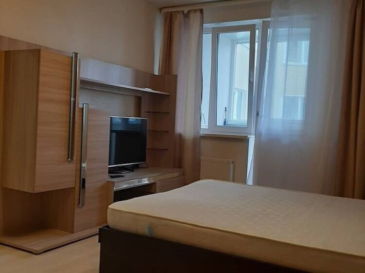Apartment On Maloye Shosse 3