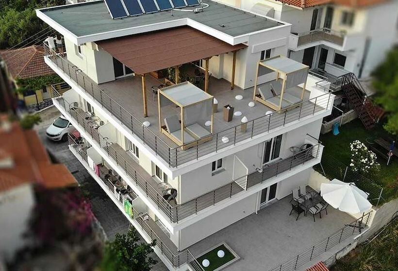 Sunshine Apartments