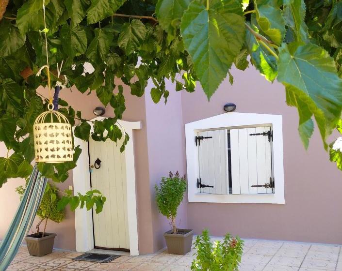 Villa Kanavos Apts