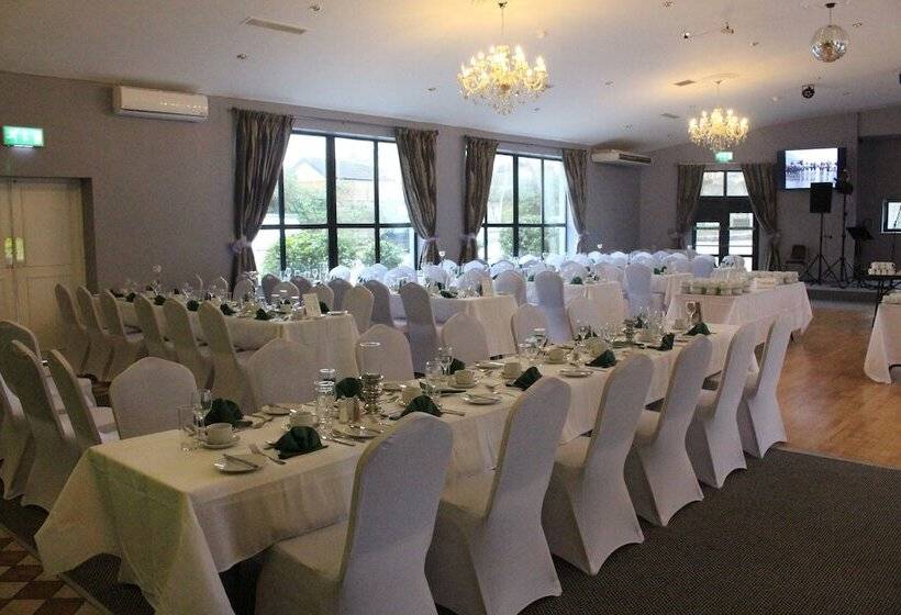 בית מלון כפרי Blackwater Lodge