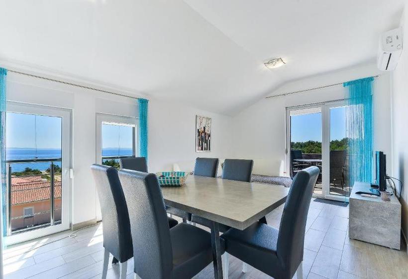 Crowonder Luxury Vir  6 New Apartments For Families With Playground For Kids