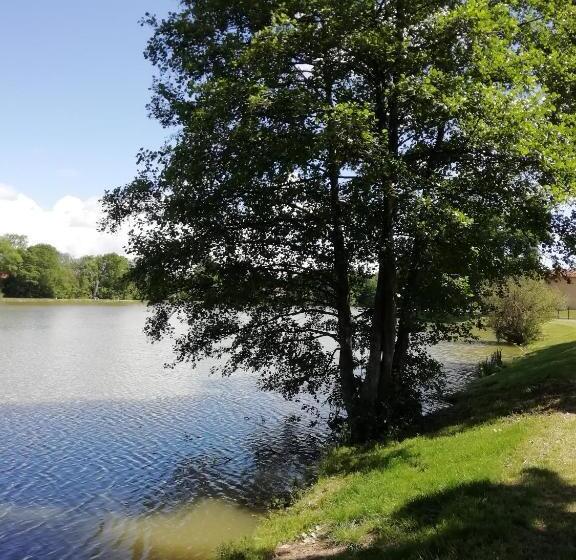 膳宿费 Au Clos De L Etang