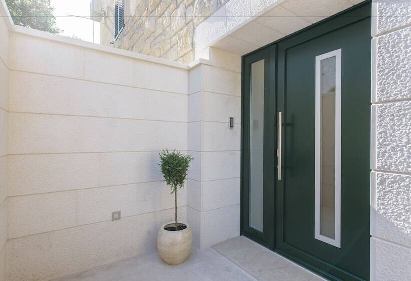 پانسیون Best Location Rooms