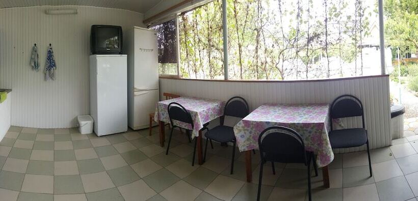 פנסיון Flowering Garden