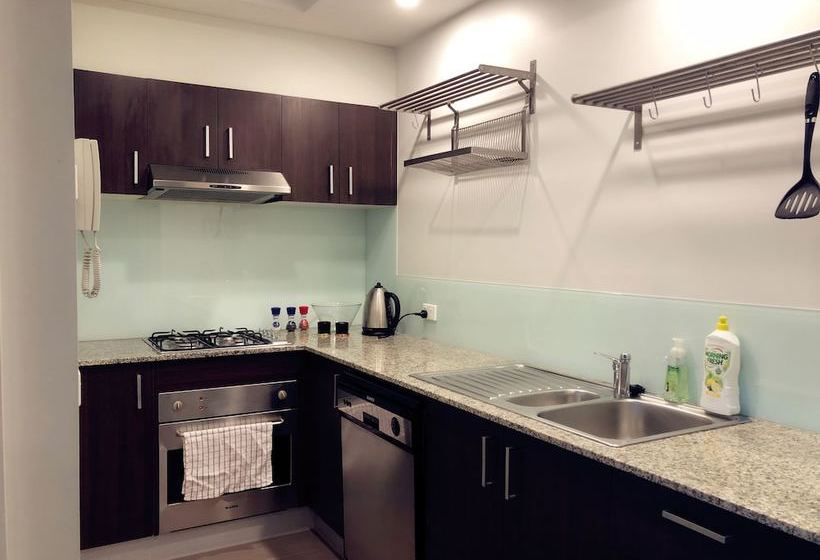 Port Melbourne Beach Front Apartment