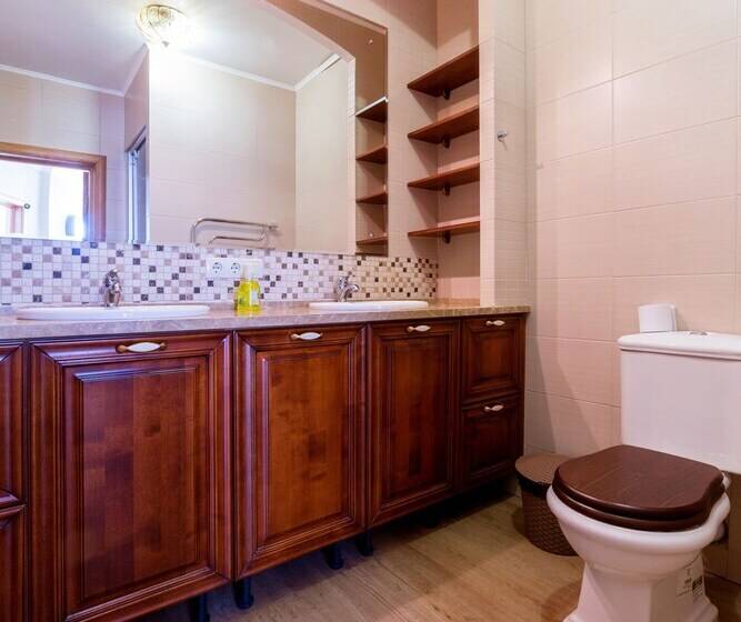 Clever House Apartments