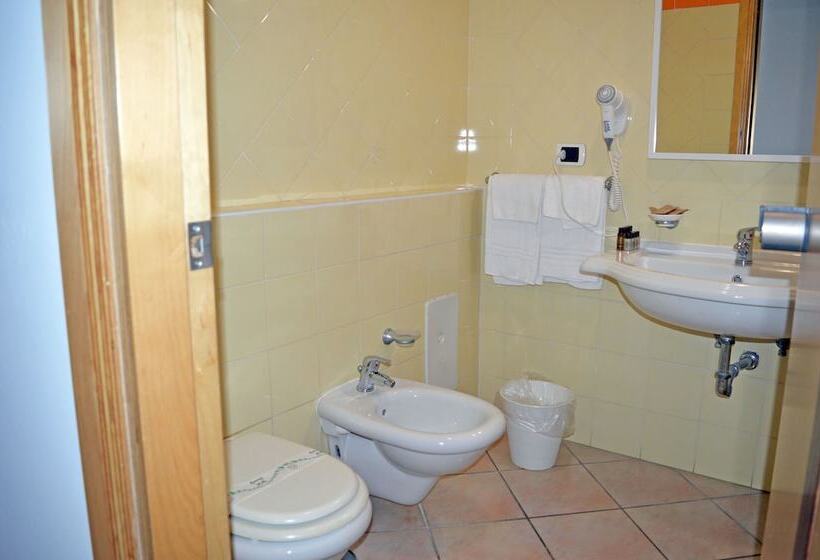 여관 & Resort Perla