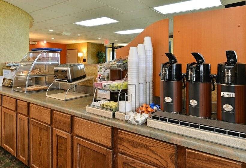 فندق Americas Best Value West Point