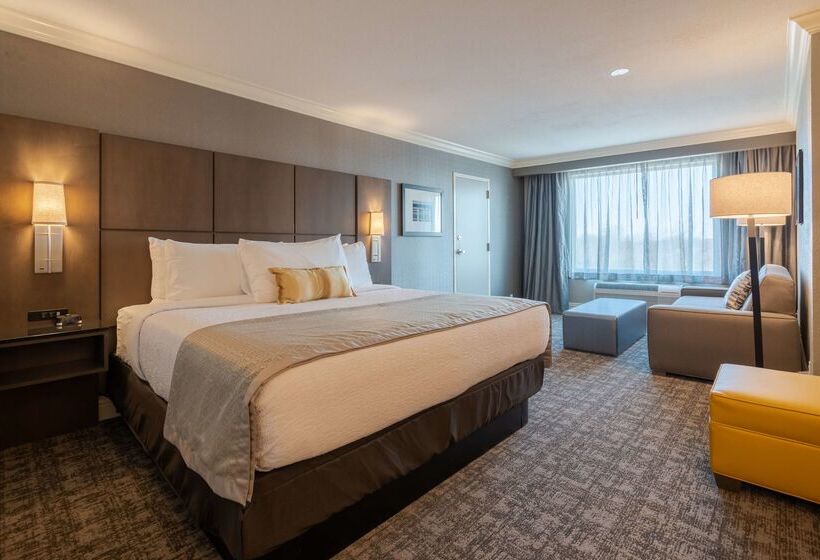 هتل Best Western Premier Airport/expo Center