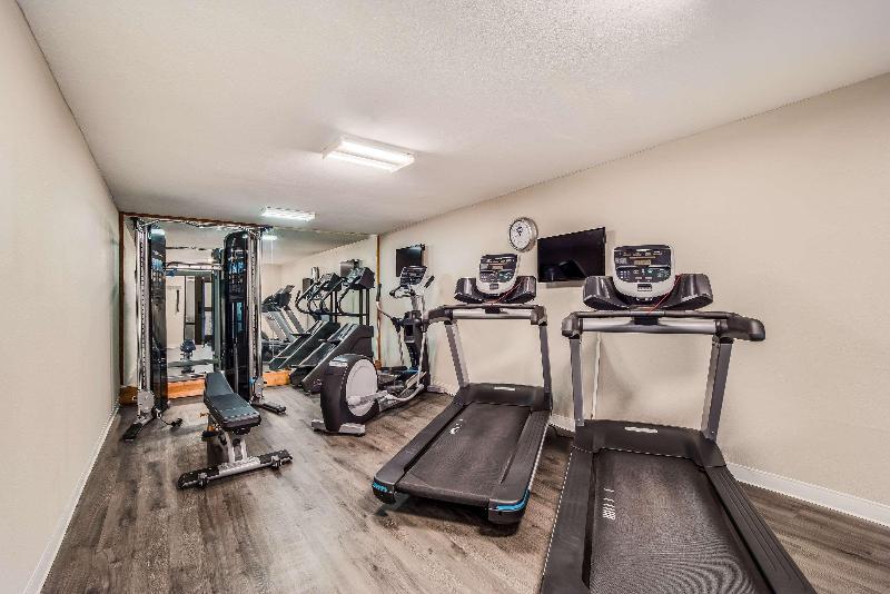 فندق Clarion Inn & Suites
