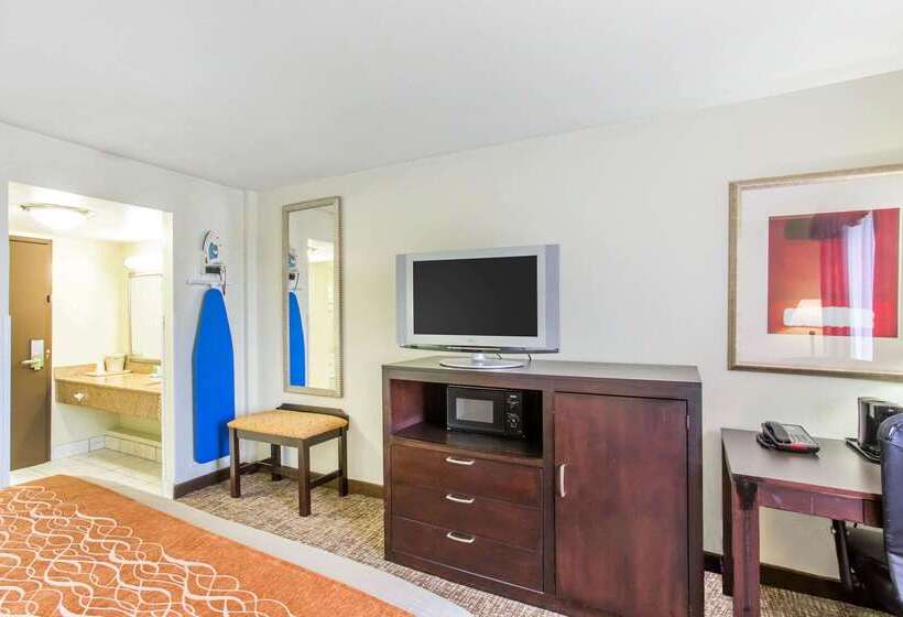 هتل Comfort Inn Franklin Highway 96