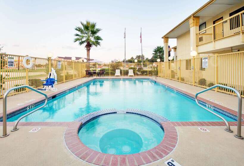 호텔 Days Inn By Wyndham Fairfield