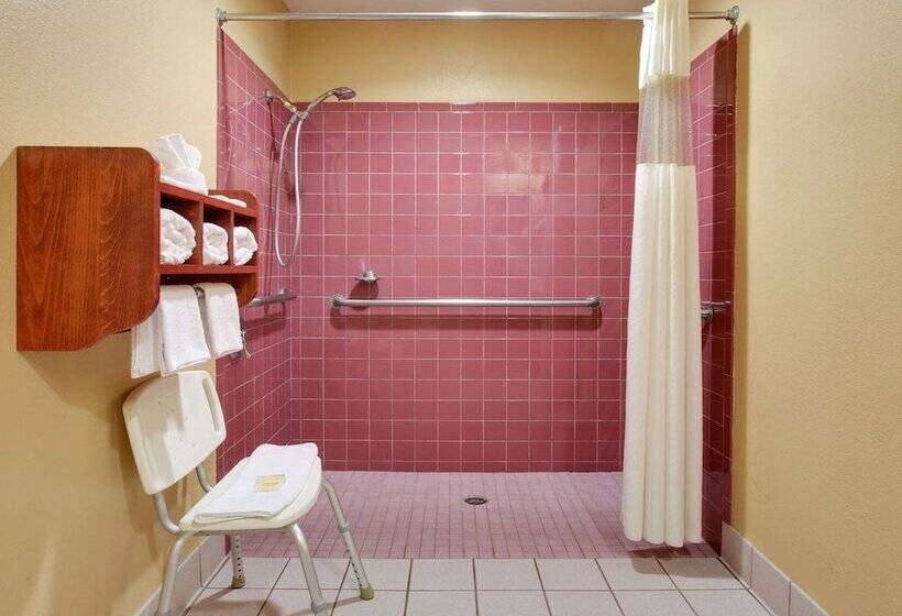 호텔 Days Inn By Wyndham Fairfield