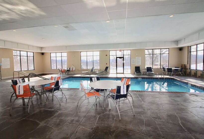 هتل Stay Suites Formerly Known As Days Inn & Suites By Wyndham La Crosse Onalaska