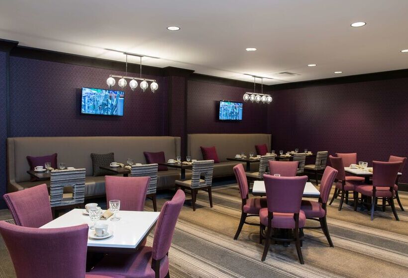 בית מלון כפרי Doubletree By Hilton Schenectady Downtown