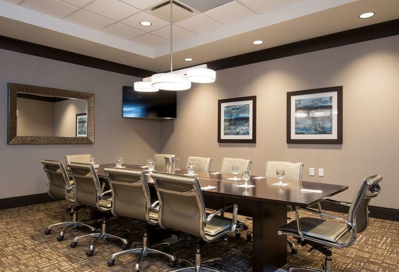 בית מלון כפרי Doubletree By Hilton Schenectady Downtown