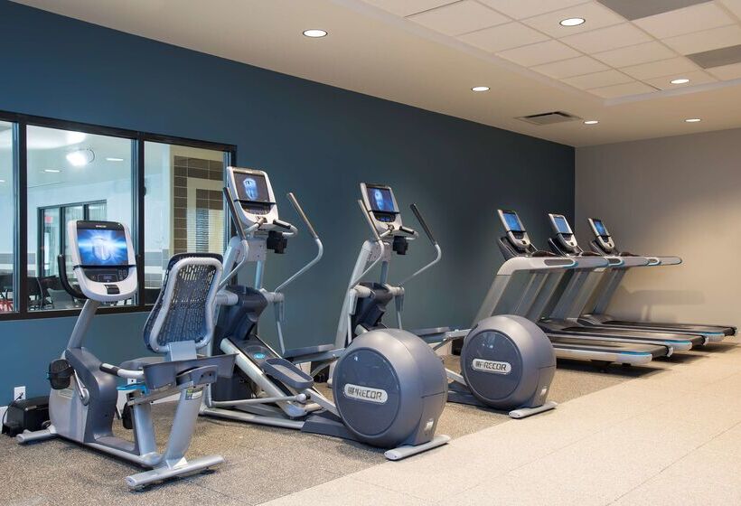 בית מלון כפרי Doubletree By Hilton Schenectady Downtown