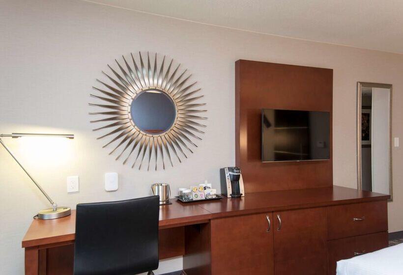 בית מלון כפרי Doubletree By Hilton Schenectady Downtown