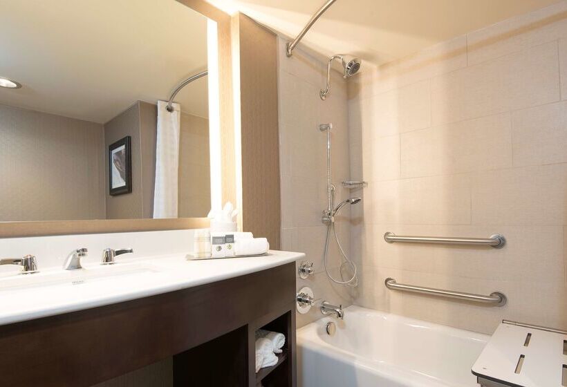 בית מלון כפרי Doubletree By Hilton Schenectady Downtown