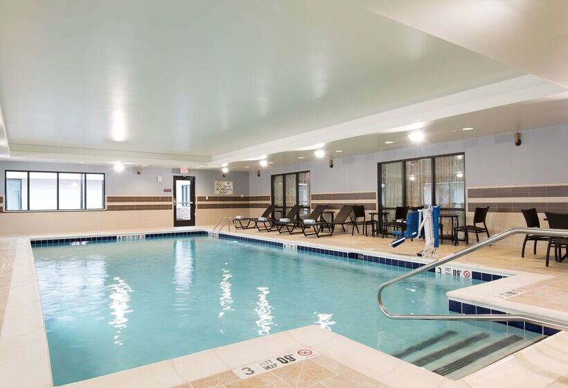 בית מלון כפרי Doubletree By Hilton Schenectady Downtown