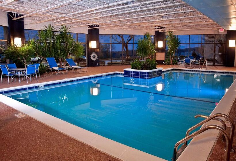 Отель Doubletree By Hilton St. Louis Westport