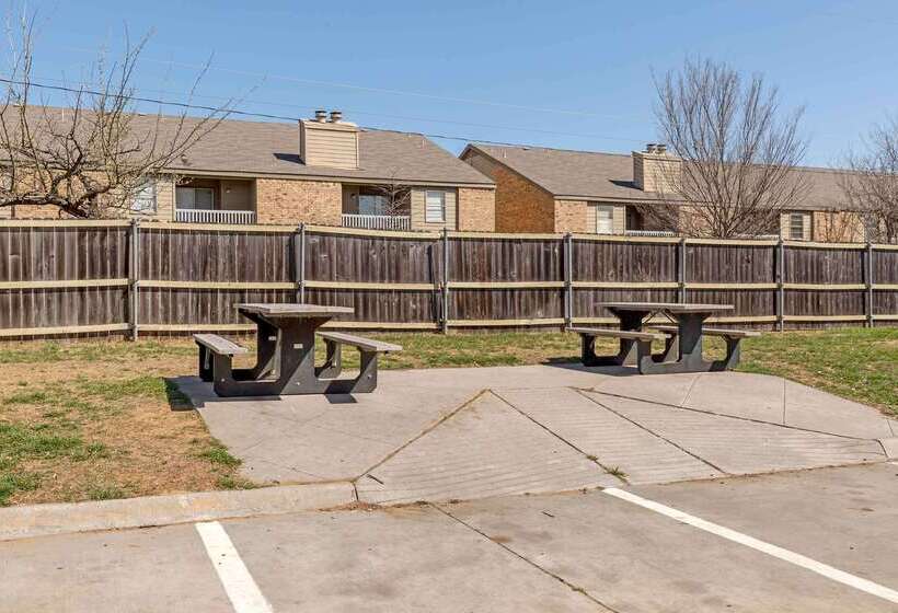 בית מלון כפרי Extended Stay America Suites  Arlington