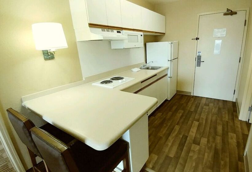 هتل Extended Stay America Suites   Atlanta   Marietta   Powers Ferry Rd