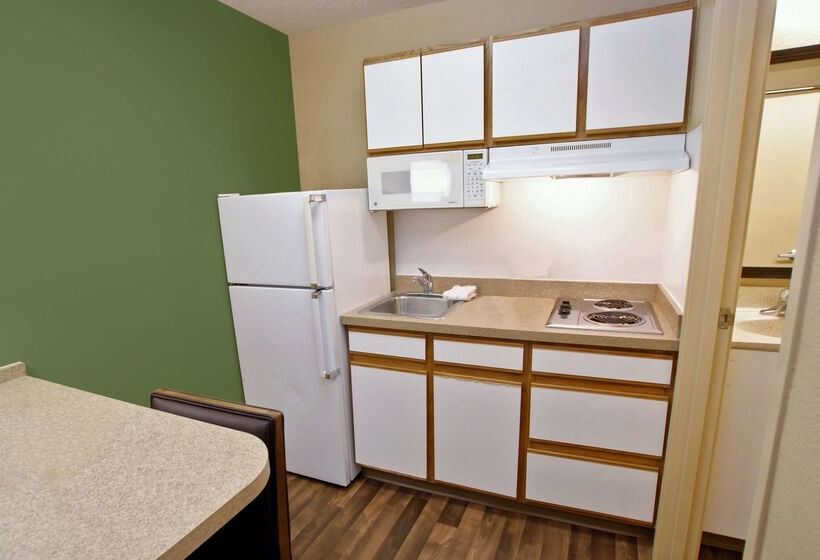 בית מלון כפרי Extended Stay America Suites  Clearwater  Carillon Park