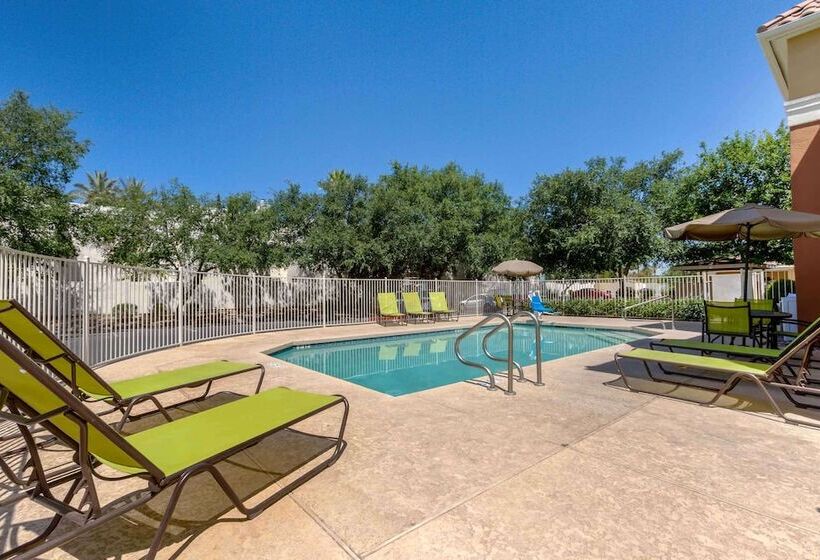 בית מלון כפרי Extended Stay America Suites  Phoenix  Scottsdale  Old Town